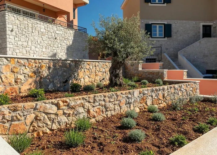 Daire Lovro Luxury With Jacuzzi And Terrace Sea View Sali