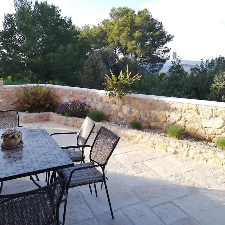 Lovro Luxury With Jacuzzi And Terrace Sea View Apartament Sali