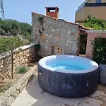 Lovro Luxury With Jacuzzi And Terrace Sea View Apartamento