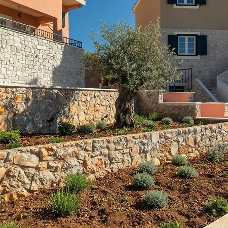 Apartment Lovro Luxury With Jacuzzi And Terrace Sea View Sali